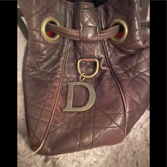 Gorgeous Christian Dior Bucket Bag. In soft Brown - Picture 9 of 11